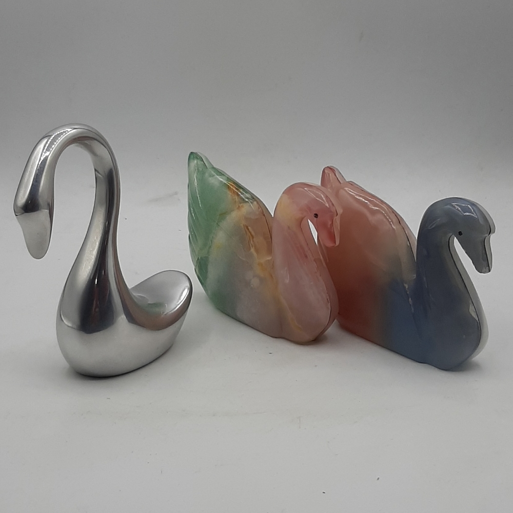 Vintage Lot of 3 Swans Holeston Sculpture and 2 Marble Decorative Made in Canada